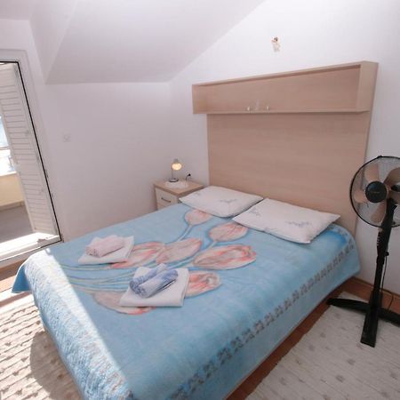 Apartmani Damir Livajic 奥米什 外观 照片