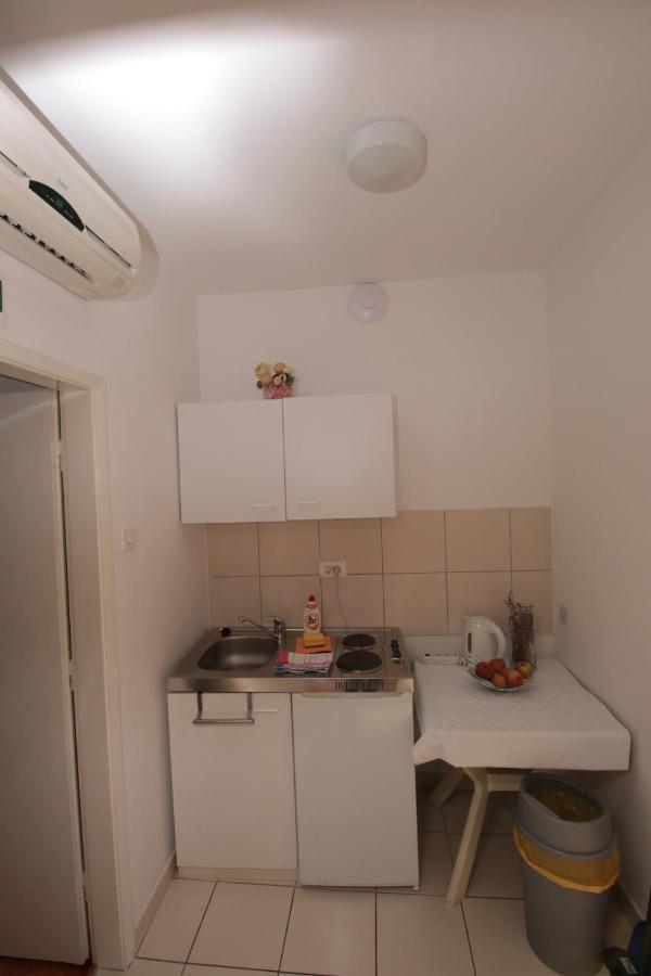 Apartmani Damir Livajic 奥米什 外观 照片